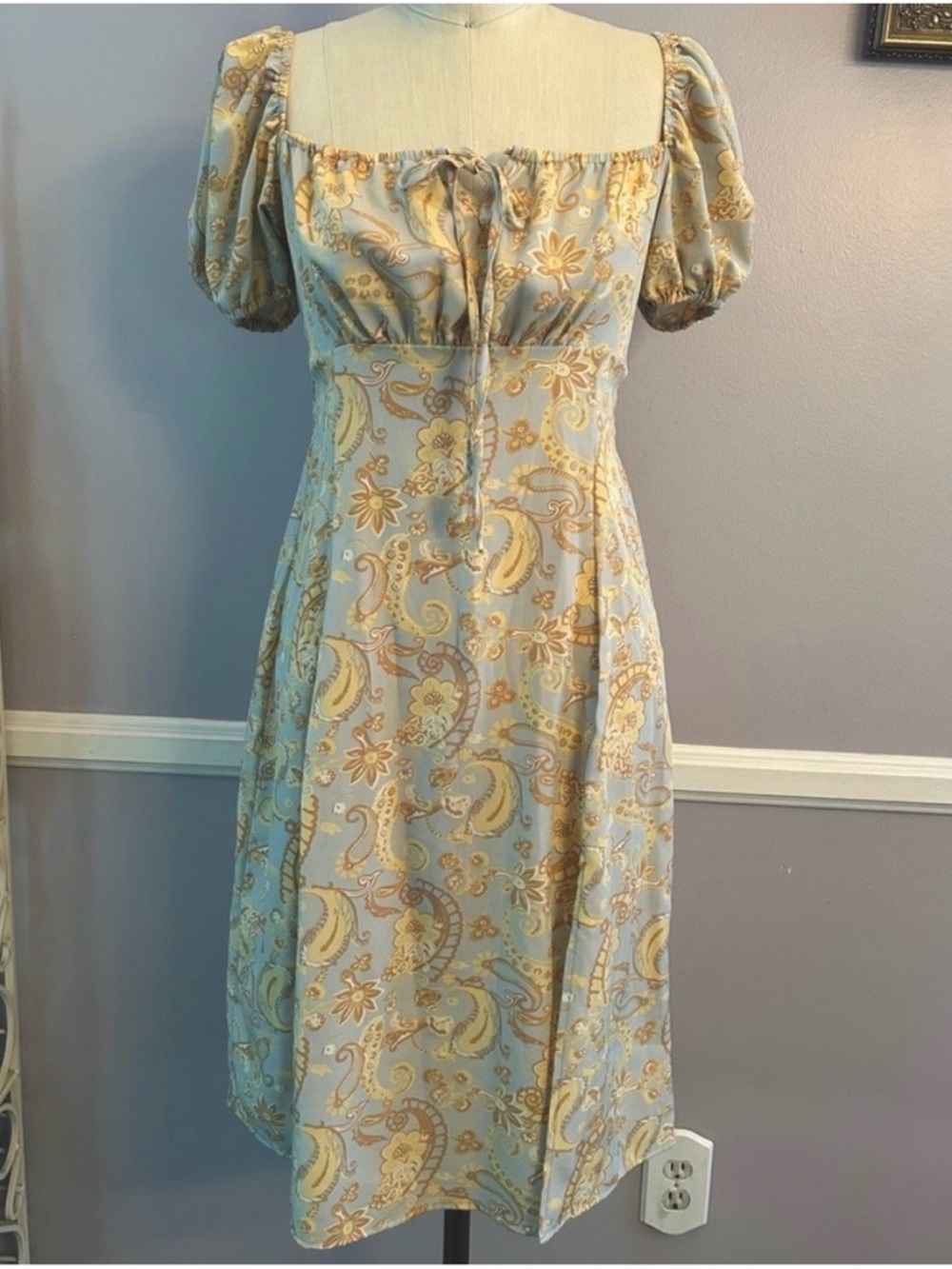 NWOT Dizzy Lizzy Light Blue and Yellow Tie-Front Puff-Sleeve Dress Never Worn - Picture 1 of 12